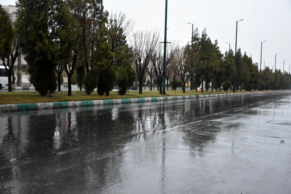 هوای اصفهان بارانی می‌شود