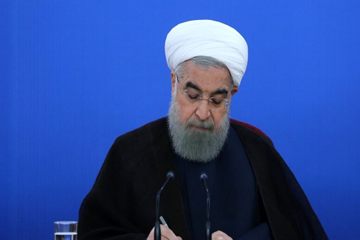 دکتر روحانی درگذشت همسر حجت الاسلام والمسلمین ری شهری را تسلیت گفت
