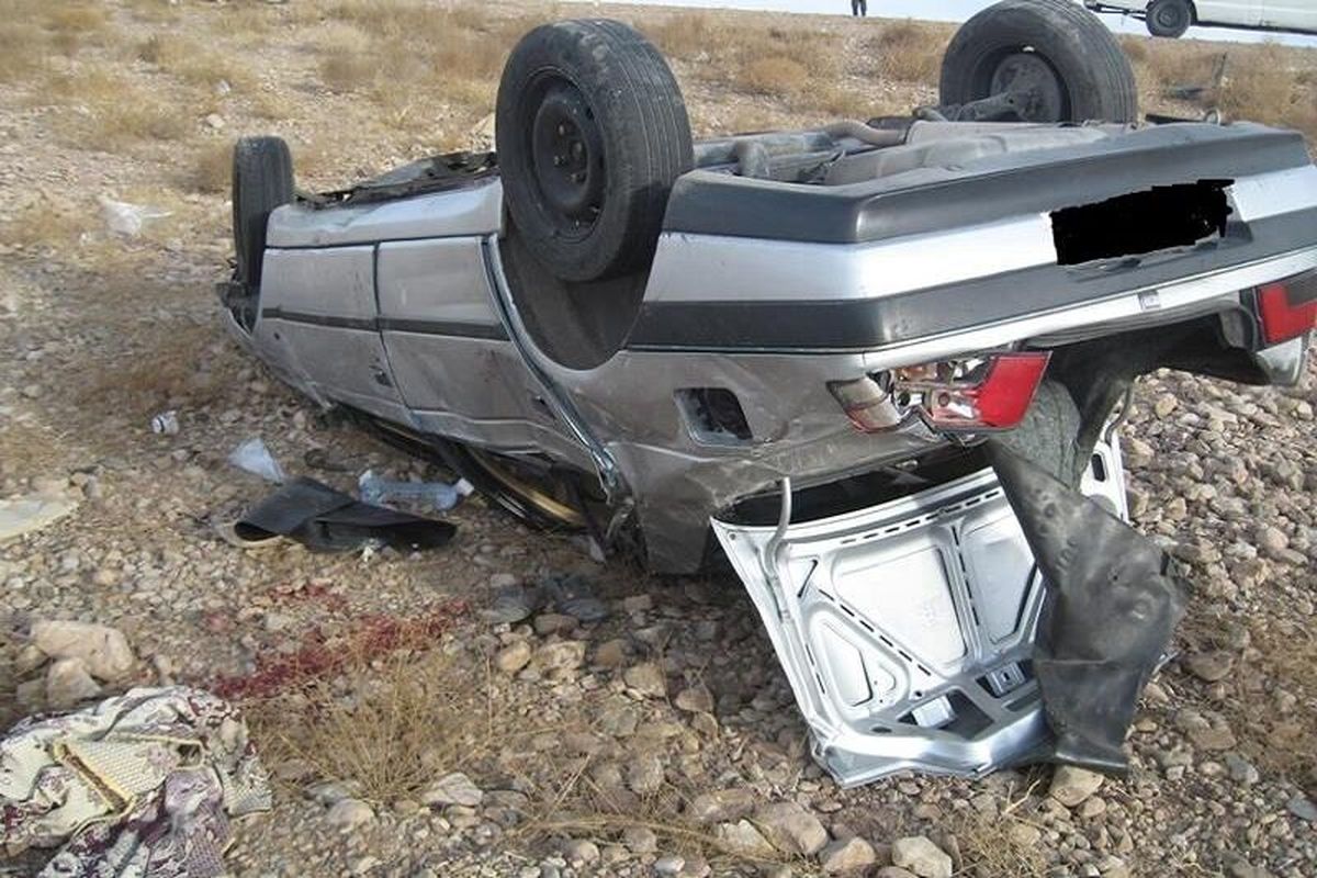 مرگ فجیع ۳ نفر در واژگونی خودرو پژو ۴۰۵
