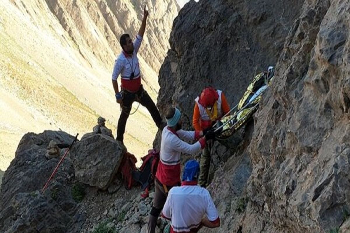 سقوط از کوه صفه؛ مرد ۵۰ ساله را به کام مرگ کشاند