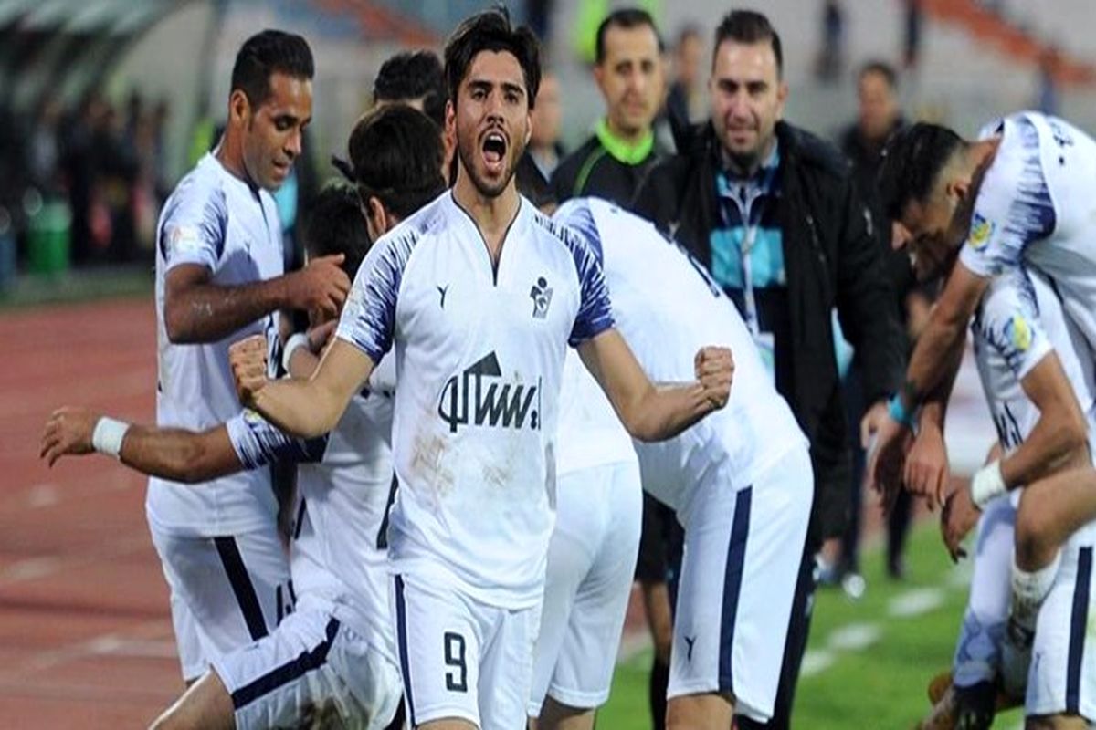 امیدوارم مسابقات فوتبال زودتر آغاز شود