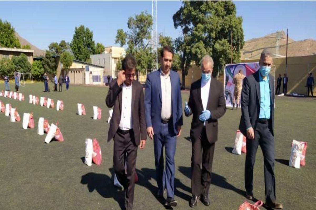 توزیع ۵هزار بسته معیشتی بین نیازمندان استان با برگزاری رزمایش همت جوانانه وکمک مومنانه