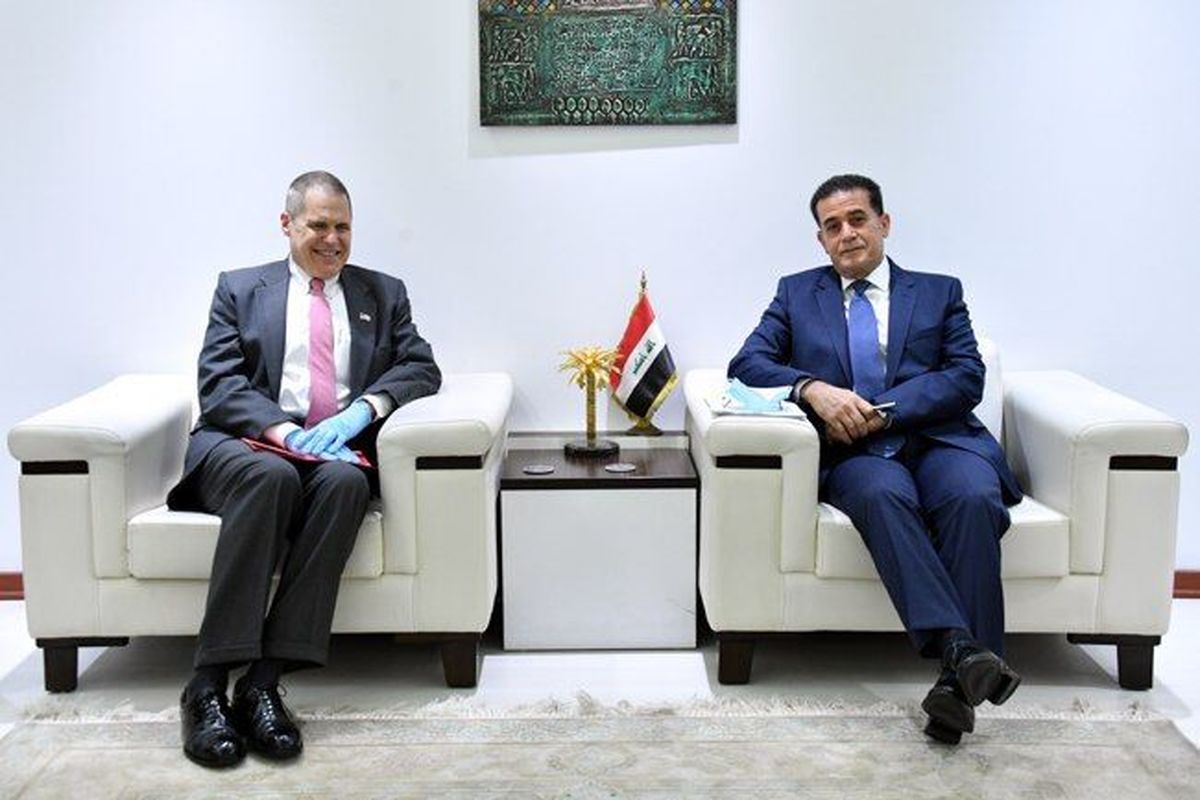 دیدار سفیر آمریکا با مقام عراقی با محوریت روابط راهبردی بغداد و واشنگتن