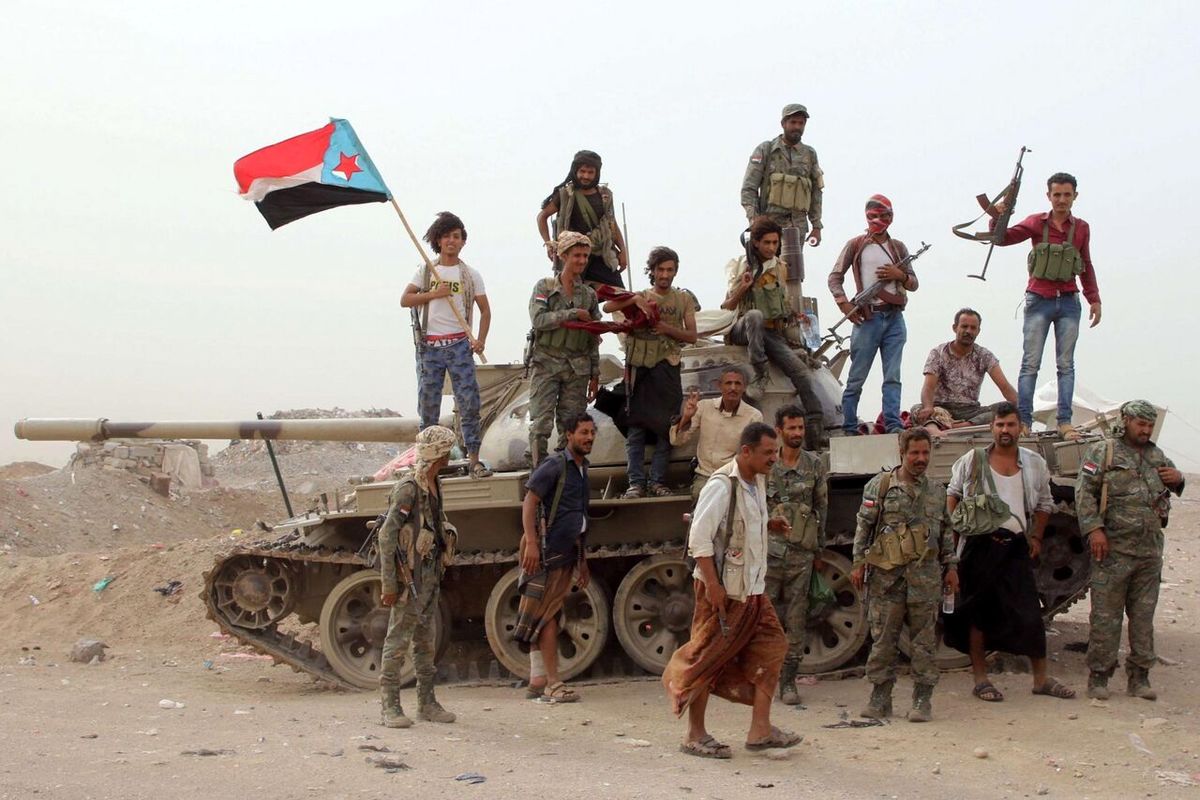 دولت منصوری هادی اقدام نیروهای مورد حمایت امارات در جنوب یمن را کودتا خواند