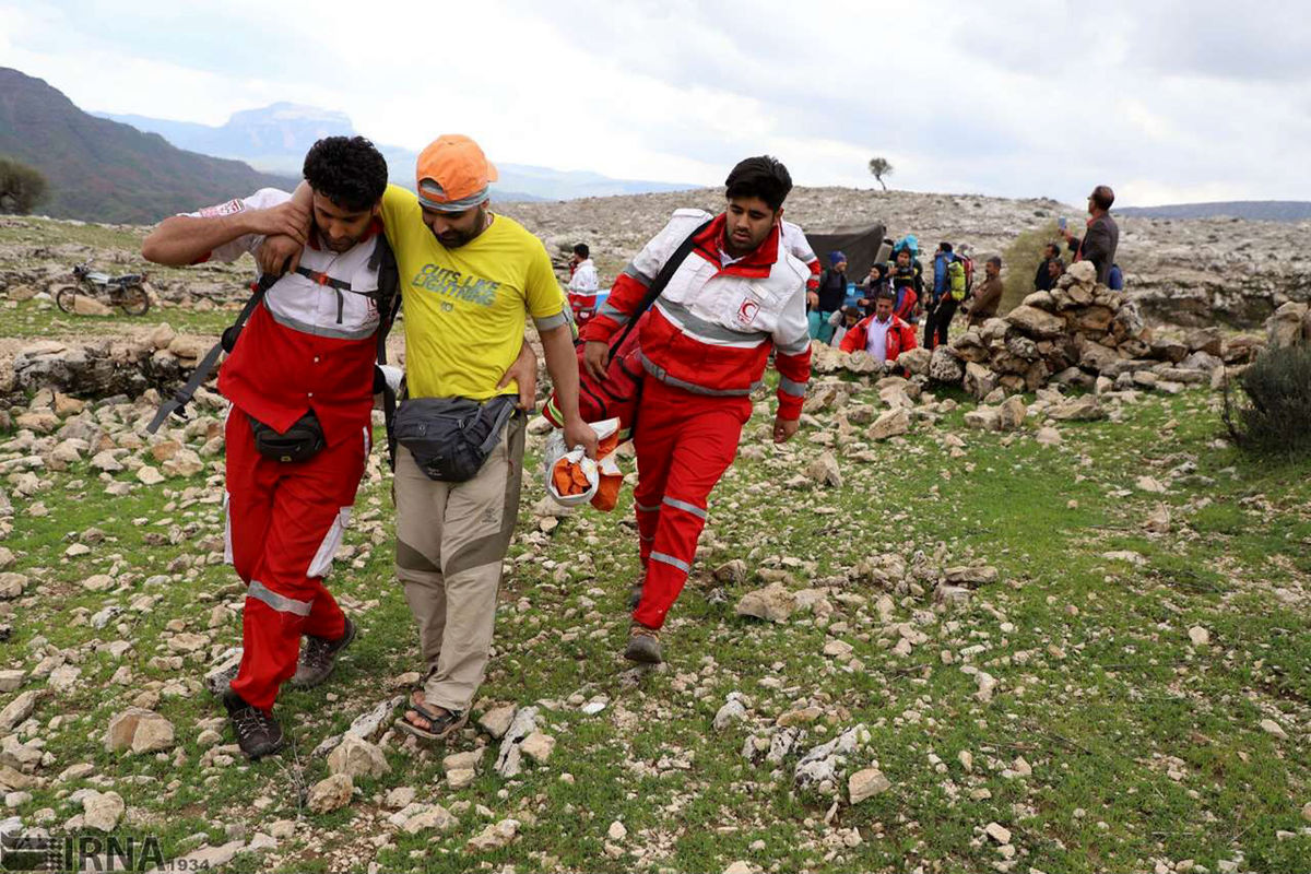 نجات کوهنوردان گم شده در ارتفاعات عسلویه