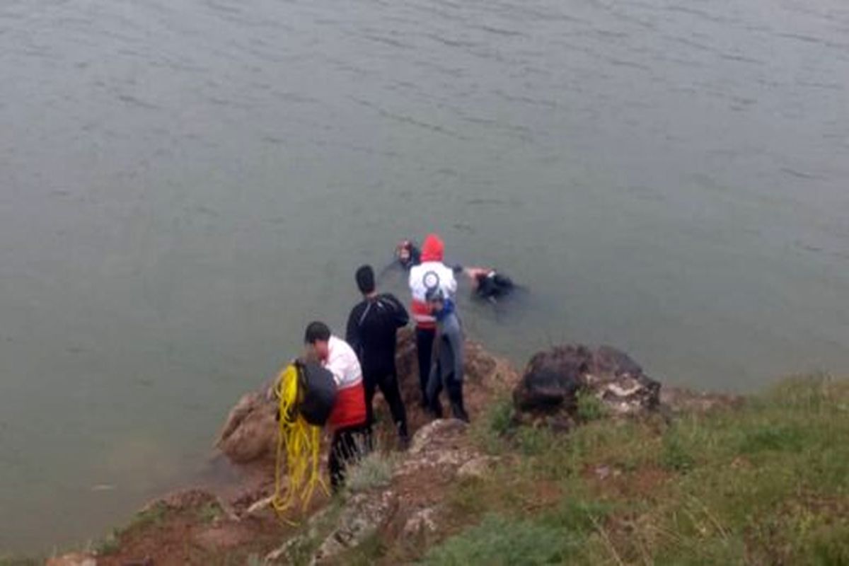غرق شدن یک مادر هنگام نجات پسر بچه‌اش از رورخانه
