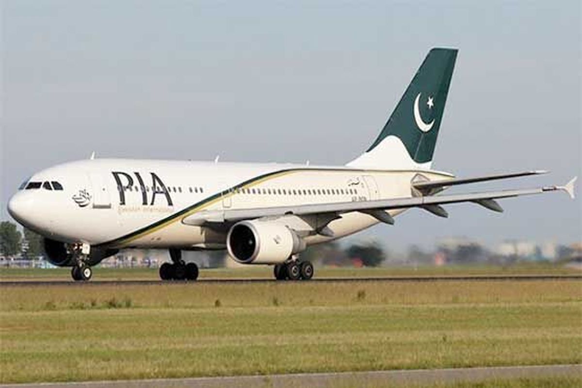 سقوط یک هواپیمای مسافربری در پاکستان