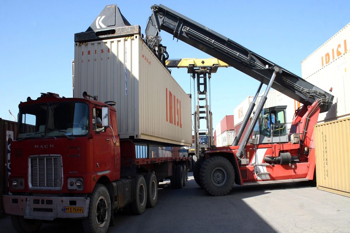 صادرات از گمرکات فارس ۴۰ درصد رشد داشت