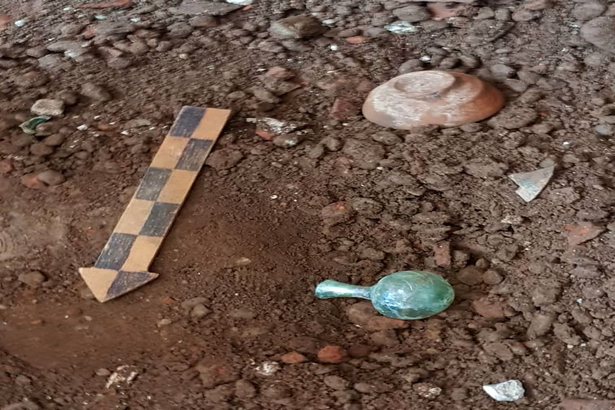 کشف اشیاء تاریخی در مسجد صفی رشت