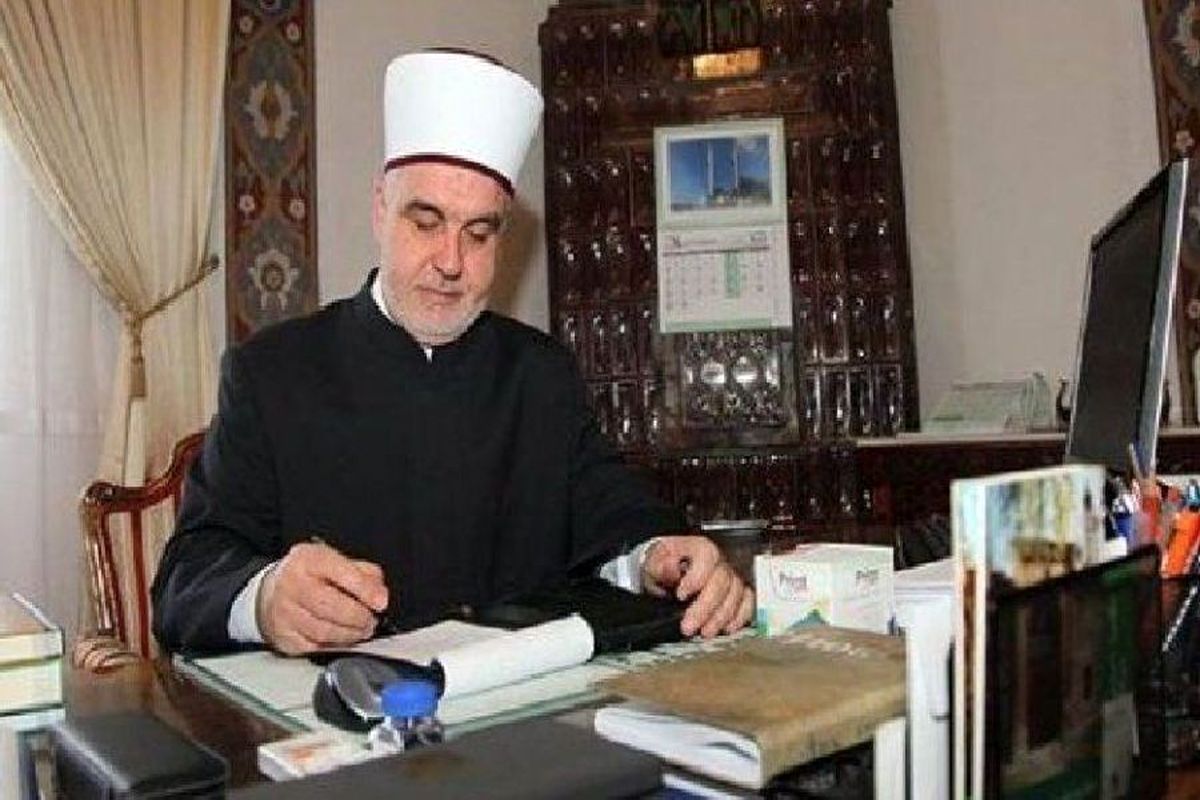 رئیس العلما بوسنی عید فطر را به مقام معظم رهبری تبریک گفت