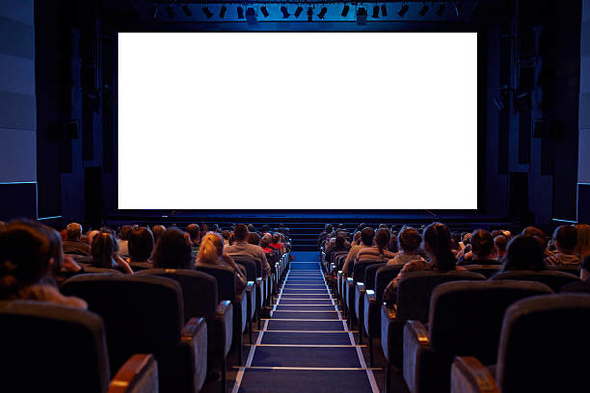 بازگشایی سینماها در سایه کرونا برای فرار از خسارت‌های غیرقابل جبران اقتصادی!