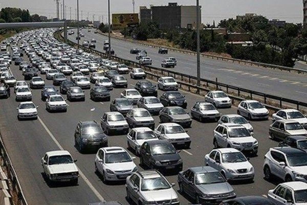 آزادراه قزوین_کرج زیر بار ترافیک سنگین