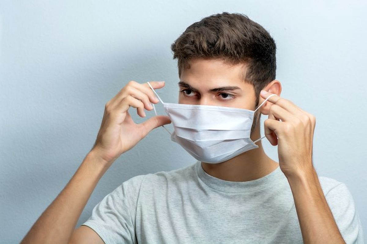 نحوه کوچک کردن ماسک برای حفاظت بیشتر در برابر ویروس کرونا