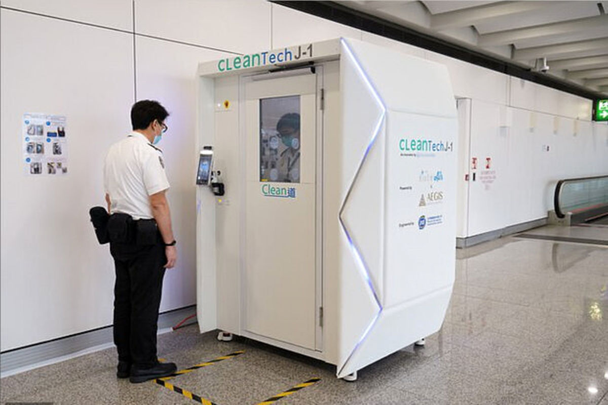 نصب یک اتاقک ضدعفونی در فرودگاه که در ۴۰ ثانیه کرونا را از بین می‌برد!