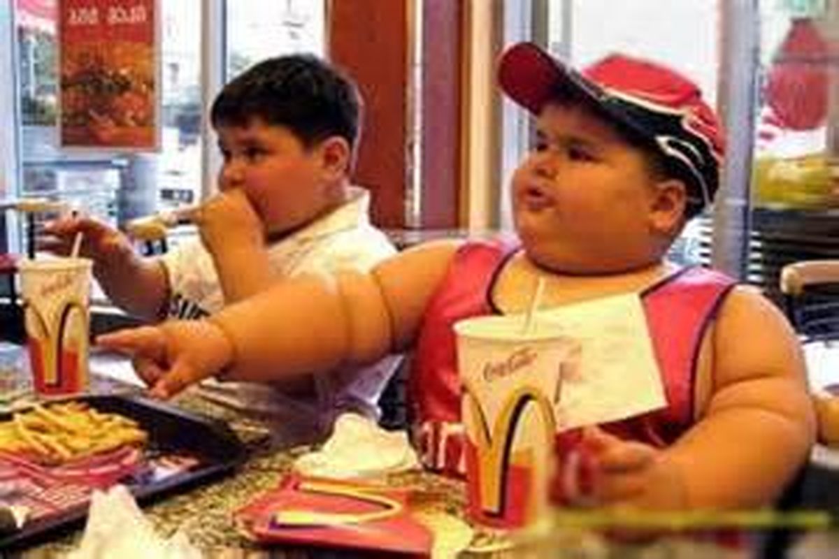 چگونه مشکل چاقی را در کودکان کاهش دهیم؟