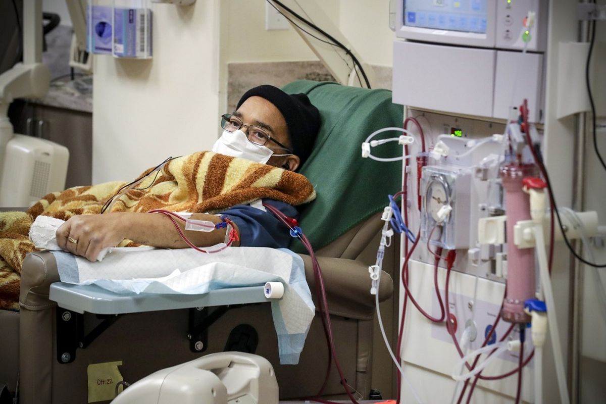 بحرین بیمار کرونایی را بخاطر سرفه کردن زندانی می‌کند