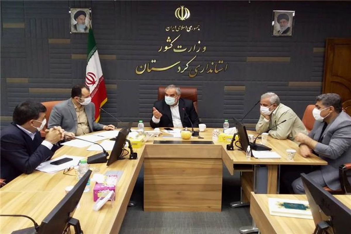 ماسک تولیدی استان در داروخانەها و مراکز مجاز عرضە شود