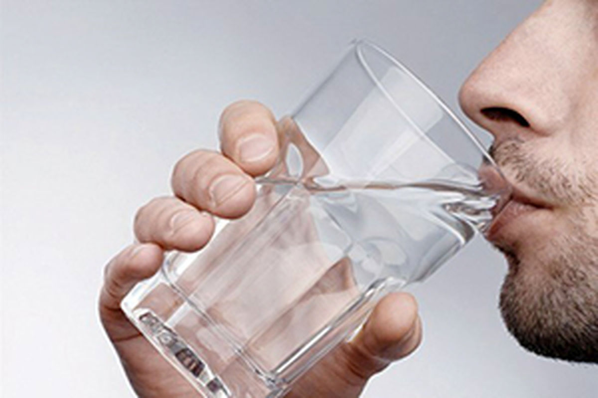 عوارض جدی بیش از حد آب خوردن