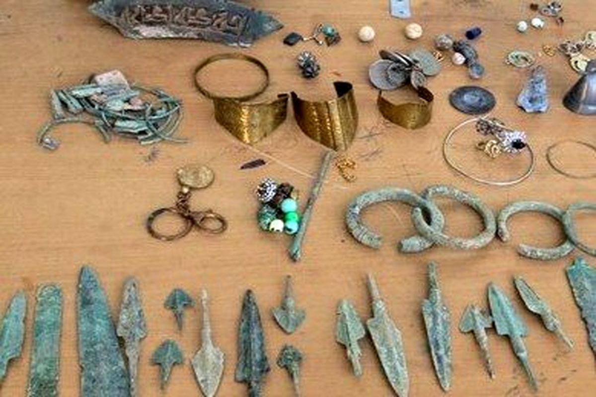کشف عتیقه جات ۳ هزار ساله در زنجان