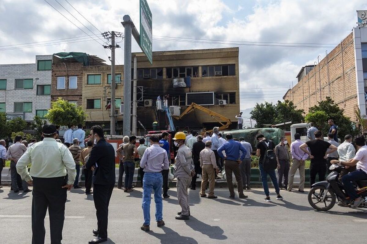 آتش سوزی ساختمان اداره مالیات آزادشهر