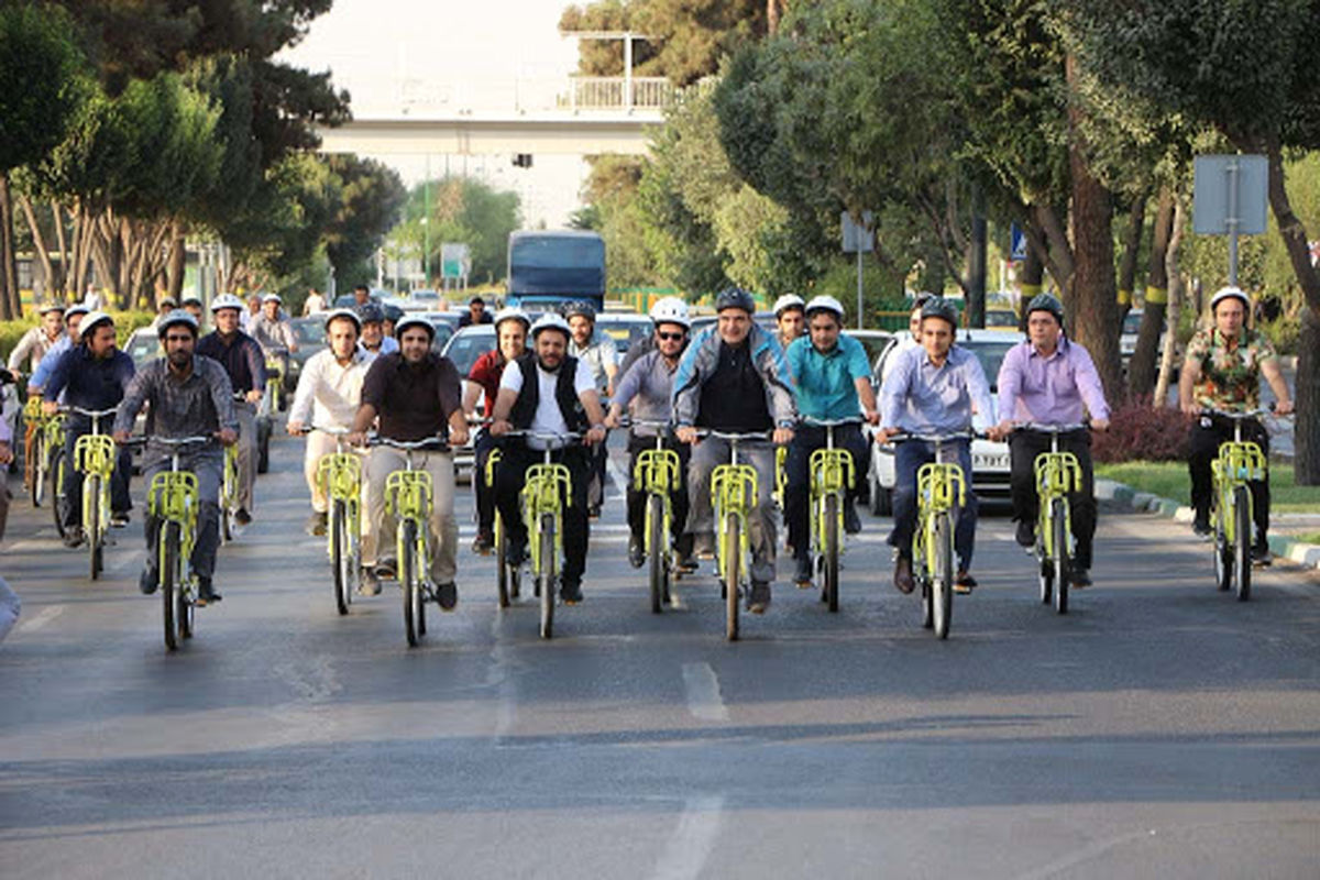 دوچرخه نجات بخش روزهای کرونایی/همکاری دوجانبه فدراسیون دوچرخه سواری و شهرداری منطقه۱۷ تهران کلید خورد