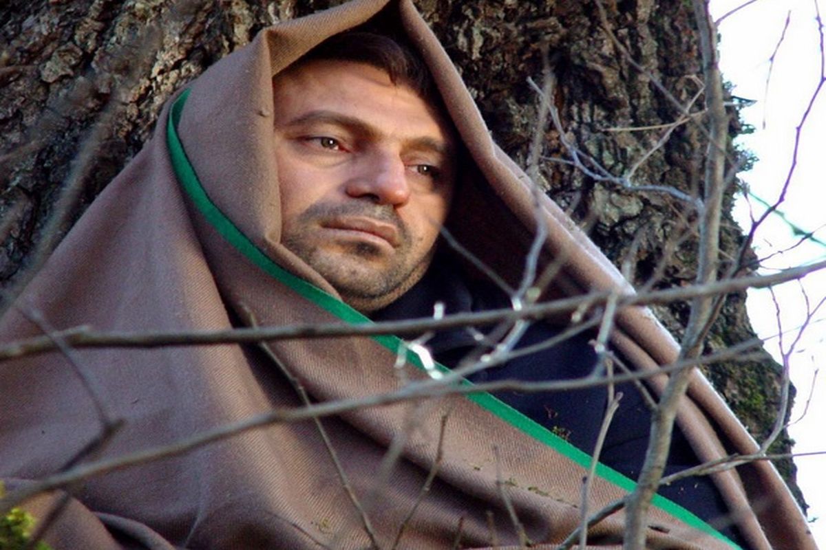 ابراهیم حاتمی کیا امشب با «به رنگ ارغوان» به تلویزیون می آید