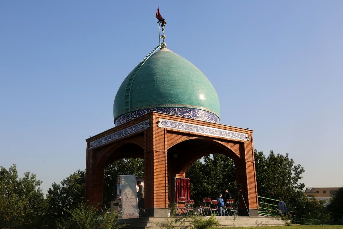 آیین رونمایی از احداث مقبره شهدای گمنام در بوستان شقایق منطقه ۱۹