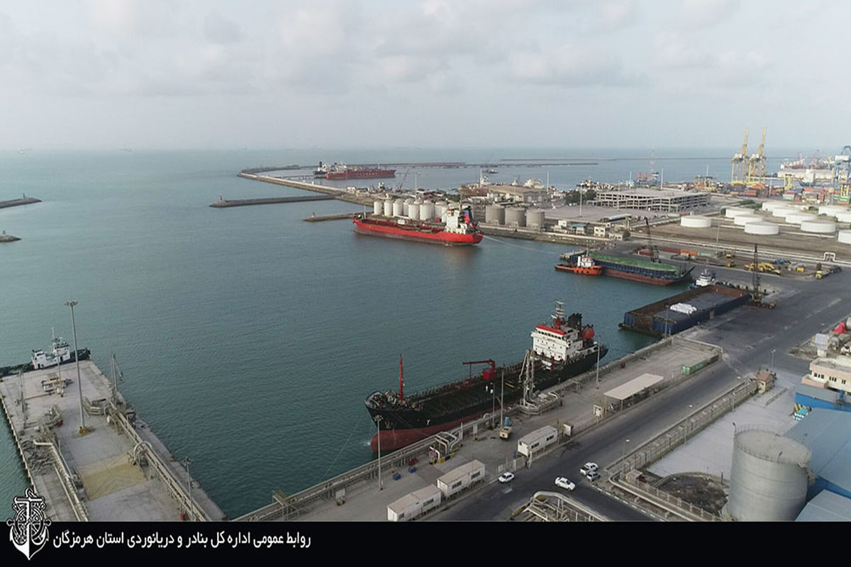 پهلو گیری ۴۹۸ فروند کشتی حامل فرآورده های نفتی در  بندر خلیج فارس