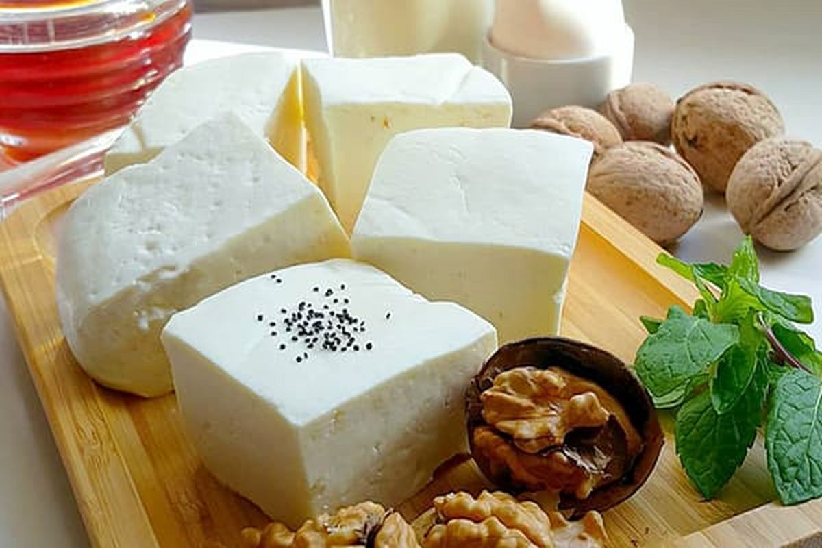 خوردن پنیر با این ۲ ماده غذایی؛ ممنوع!