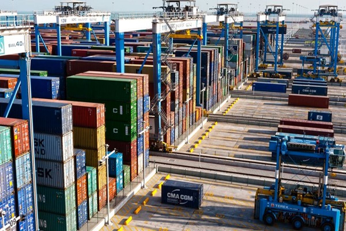 ۳۸ میلیون تن کالا‌های غیرنفتی صادر و ۱۳.۸ میلیون تن واردات انجام شد