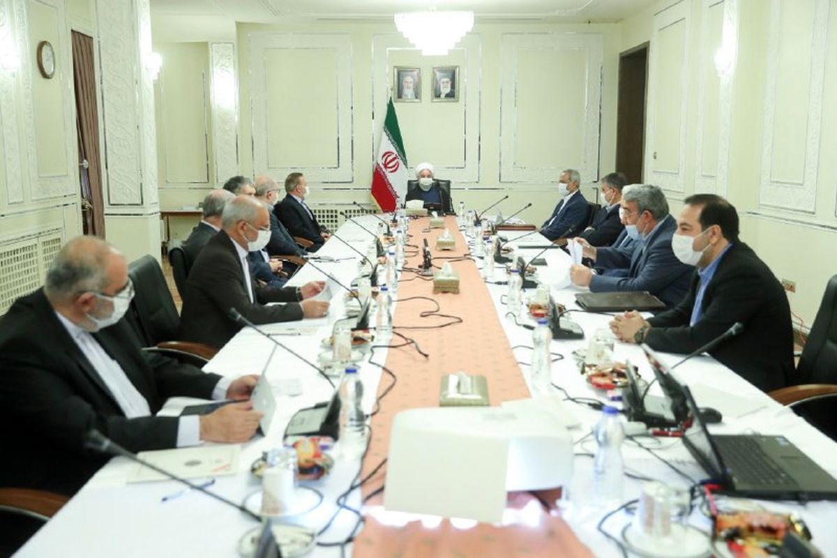 جریان آموزش کشور باید با اجرای دقیق دستورالعمل‌های بهداشتی در محیط های آموزشی توام باشد/ هر جا برای سلامت دانش آموزان و دانشجویان، آموزش در قالب فضای مجازی لازم باشد، اقدام خواهد شد