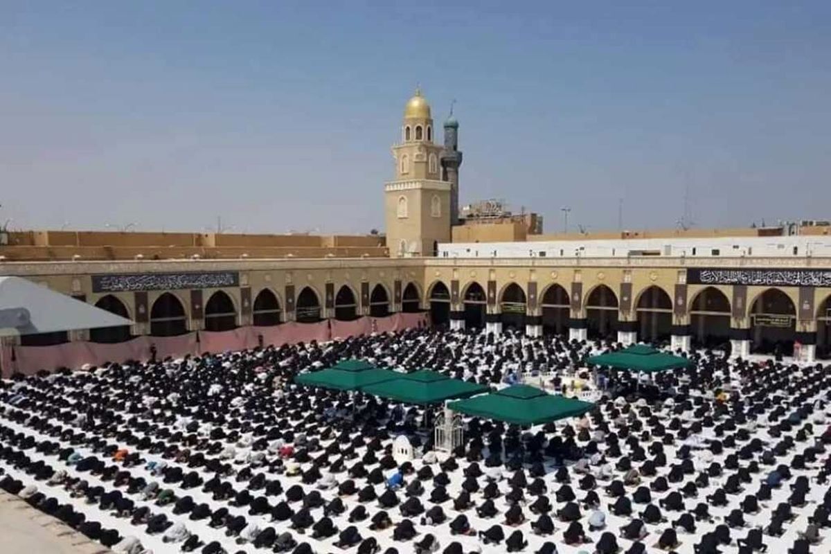 نماز جمعه در مسجد کوفه برگزار شد