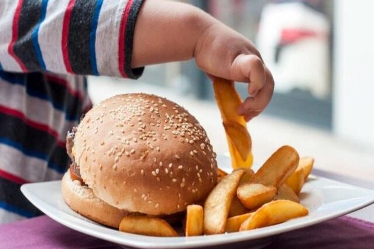 افزایش ۳برابری چاقی در کودکان