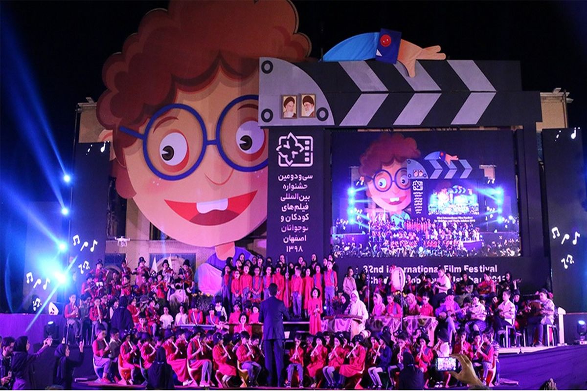 برگزاری جشنواره کودک برای اهمیت دادن به تلاش هنرمندان حوزه کودک و نوجوان