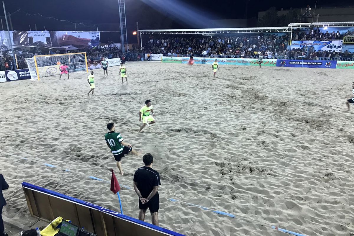 گلساپوش یزد به مرحله پایانی لیگ برتر فوتبال ساحلی راه یافت