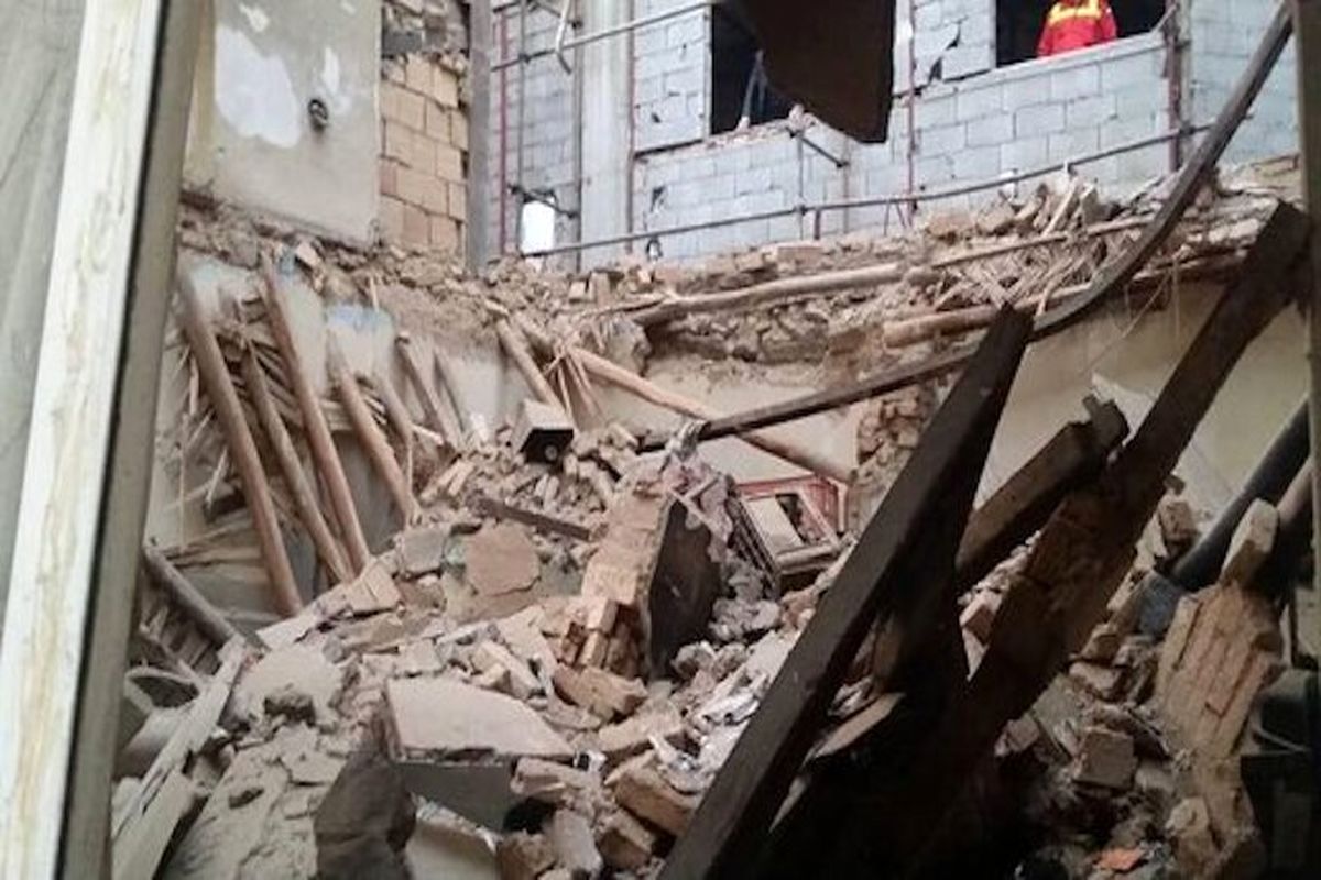 ریزش ساختمان در اثر گودبرداری در تبریز