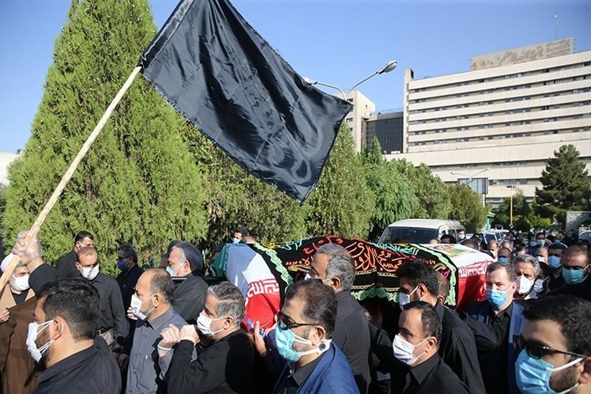 پیکر شهدای حادثه تروریستی نیکشهر در زاهدان تشییع شد