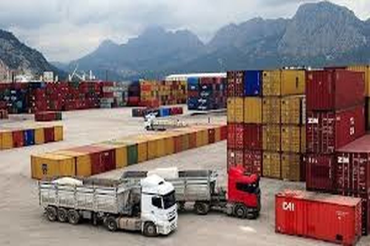 صادرات بیش از ۵۵۸ هزار تن کالا از مرزهای سیستان و بلوچستان