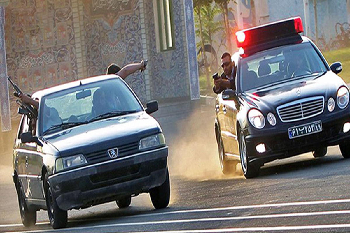 تعقیب و گریز پلیس با سارقان خودرو در اتوبان آزادگان تهران