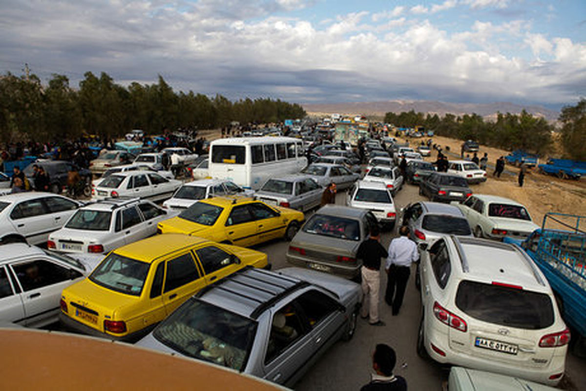 ممنوعیت تردد خودروهای زائران به مرز مهران
