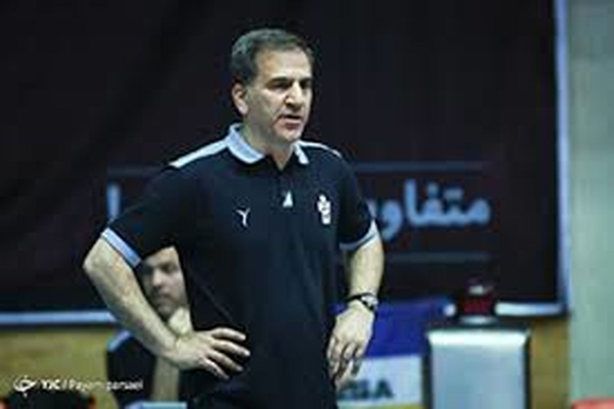 از عملکرد بازیکنانم راضی هستم