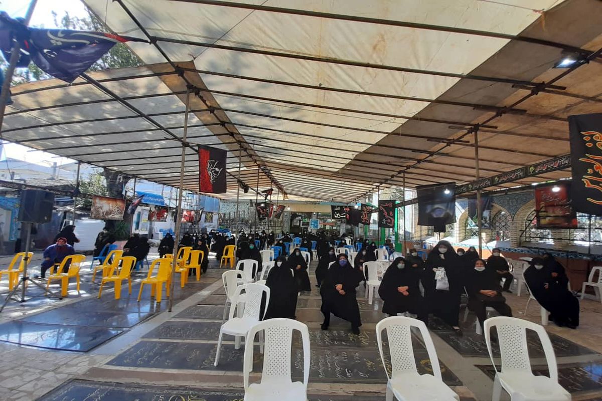 مراسم‌ دهه‌ آخرماه‌ صفر‌ در مسجد آقا امیر صادق‌ محله‌ جیرسر