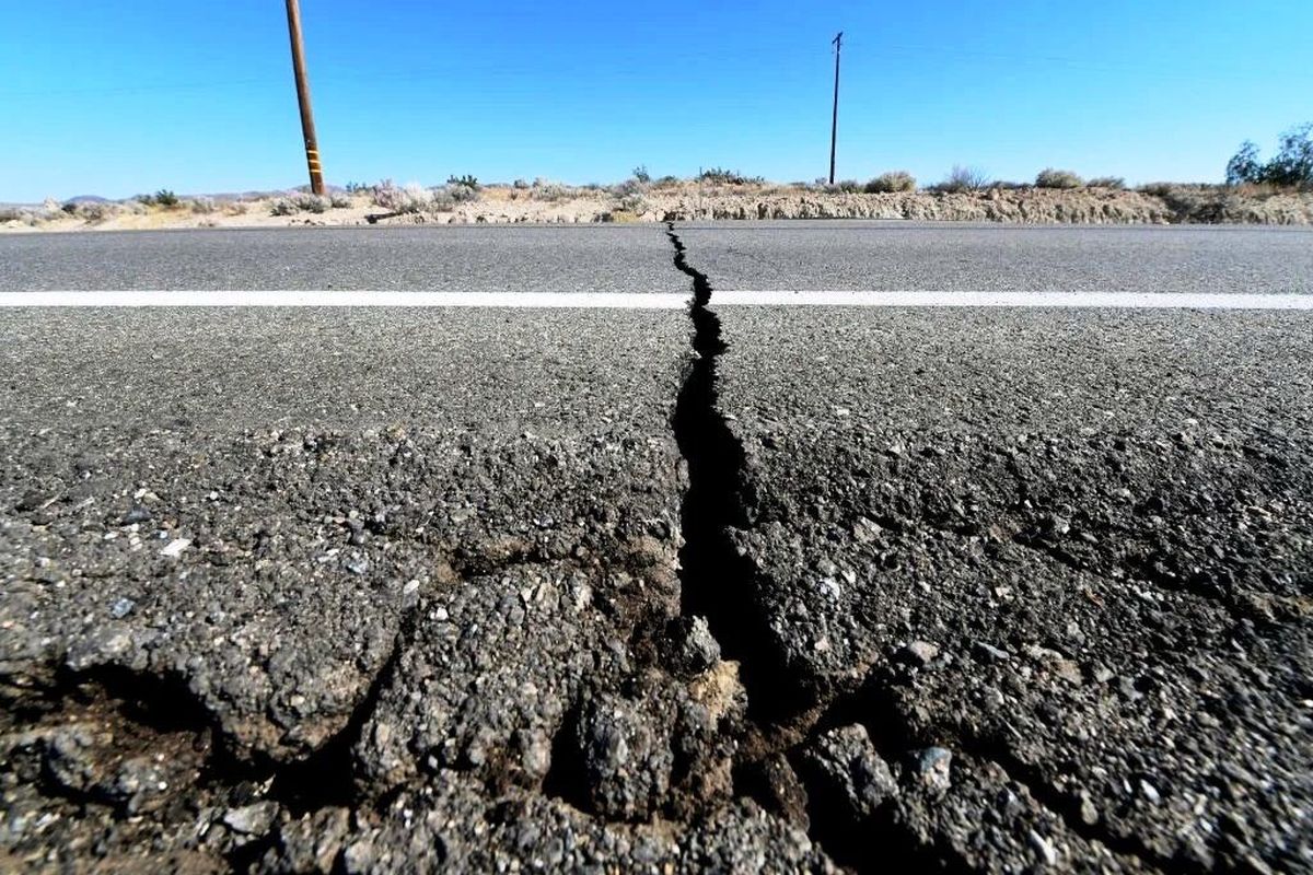بافت‌های شهری استان سمنان بر روی گسل زلزله قرار ندارد