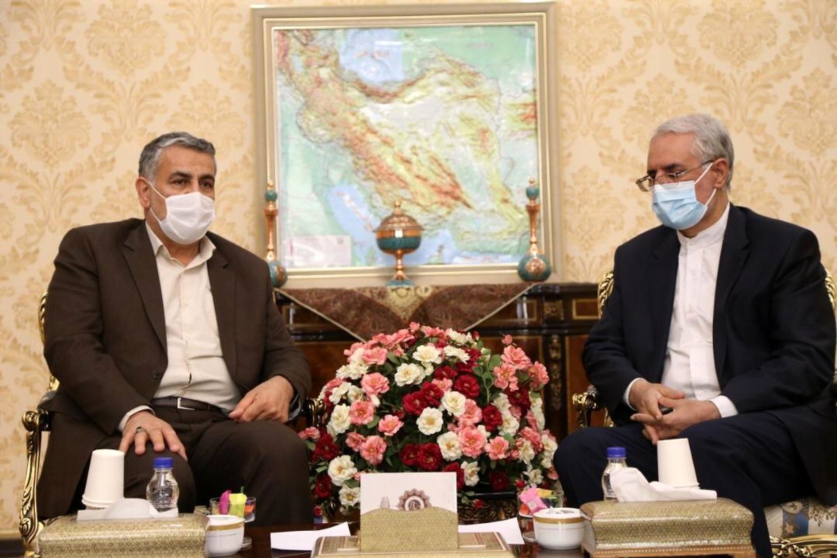 دیدار سفیر ایران در قطر با رئیس گروه دوستى پارلمانى جمهورى اسلامى ایران و قطر
