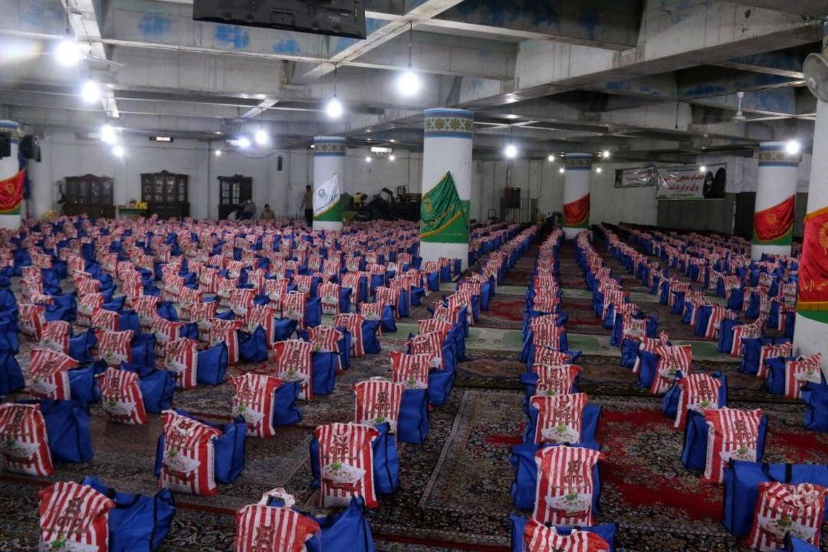 توزیع چهار هزار بسته معیشتی در هفته دفاع مقدس/طبخ و توزیع چهار هزار پرس غذای گرم به همت گروه های جهادی