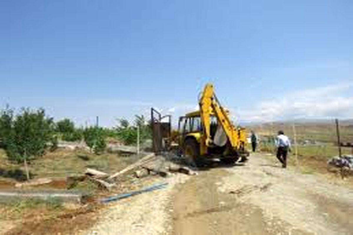 توقف عملیات تخریب  وتصرف اراضی ملی  در  منطقه تخت  شهرستان بندرعباس