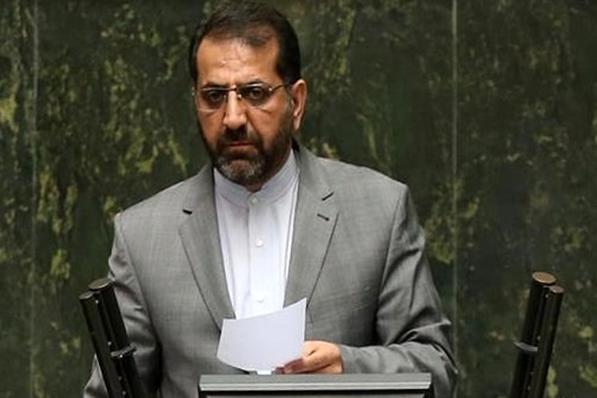 سفیر ایران استوارنامه خود را به پادشاه عمان تقدیم کرد