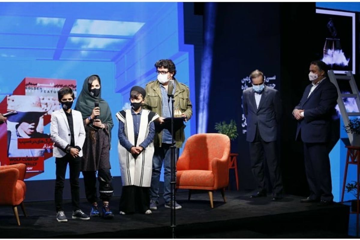 پروانه‌های زرین، بر روی شانه برترین‌های سی و سومین جشنواره بین‌المللی فیلم‌‌های کودکان و نوجوانان نشستند