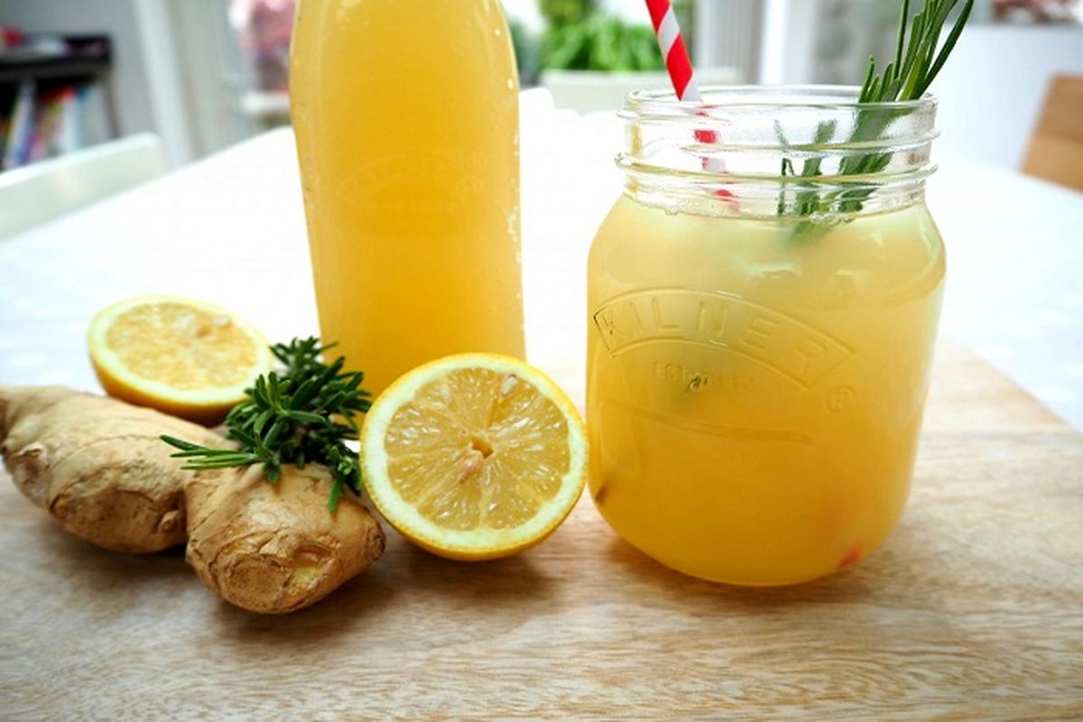 خواص نوشیدن صبحگاهی زنجبیل لیمو