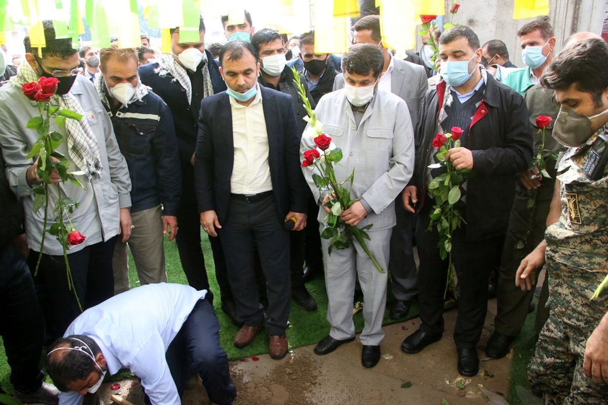 پیکر پاک ۲ شهید گمنام دفاع مقدس در شرکت فولاد خوزستان به خاک سپرده شد+ببنید